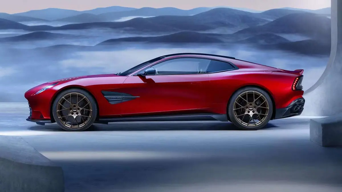 Động cơ và hiệu suất xe Aston Martin Vanquish 2025