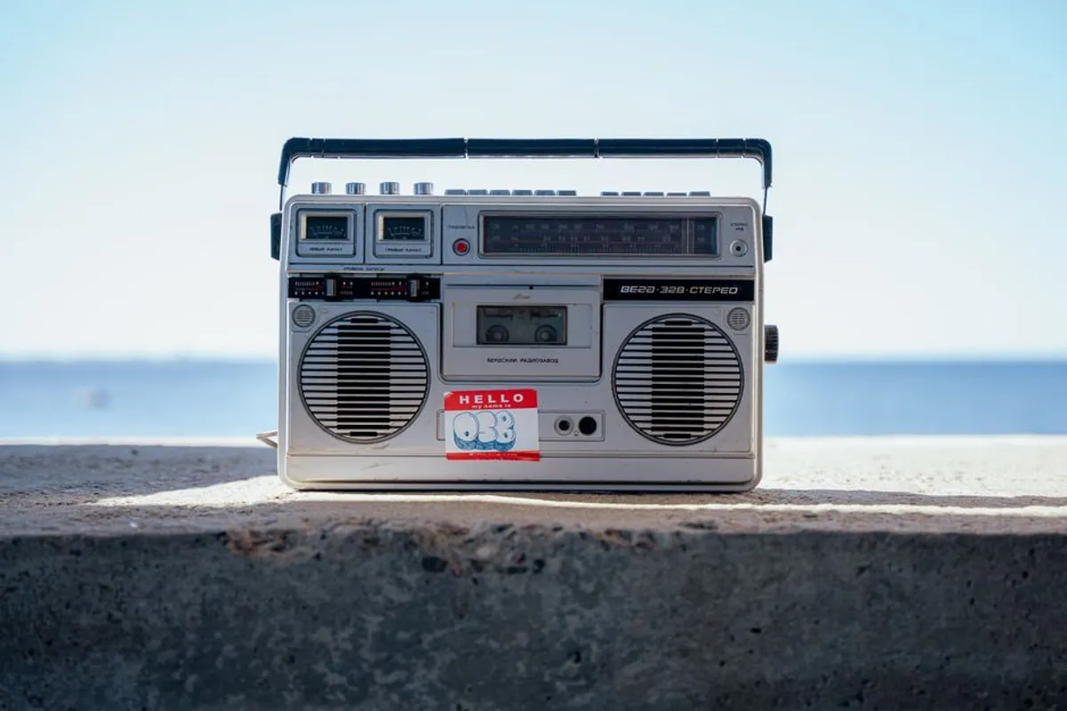 Interworldradio Review: What It Is, Features, Safety, and Alternatives